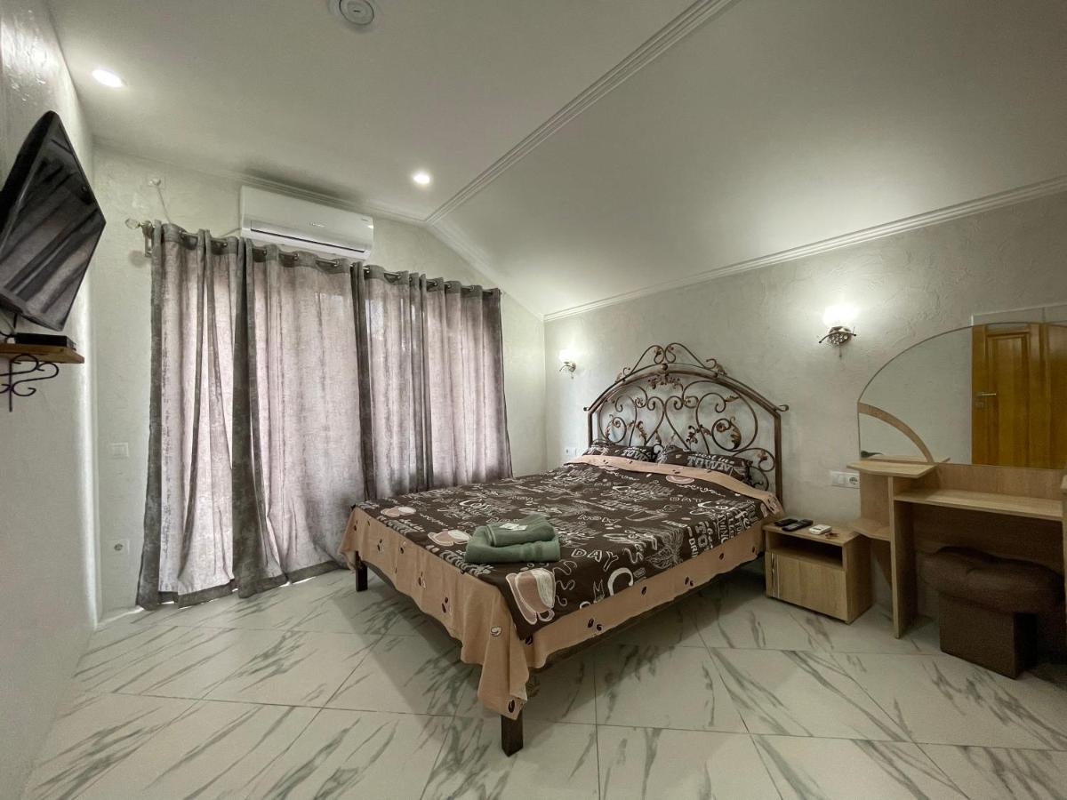 Villa Aeroport Розовый Дом Кишинев Екстериор снимка