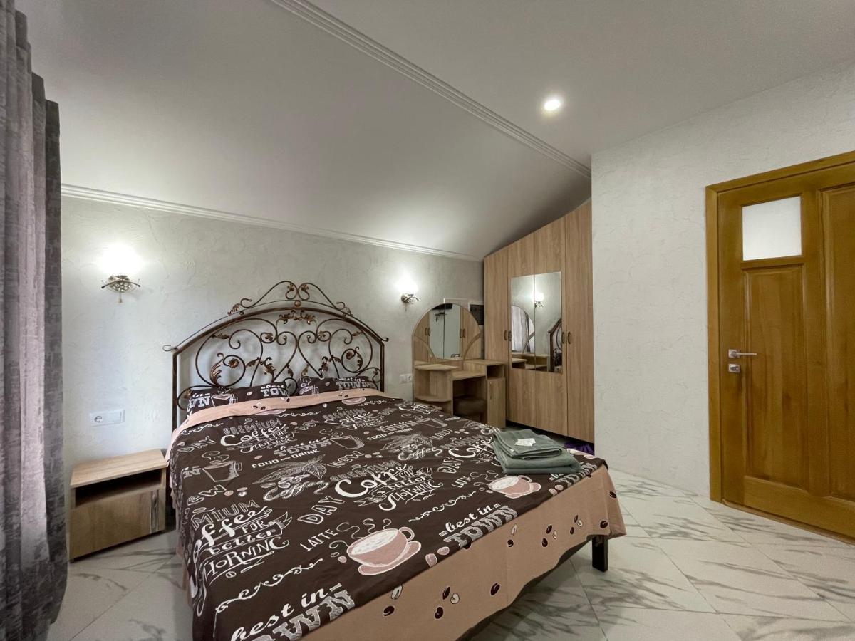 Villa Aeroport Розовый Дом Кишинев Екстериор снимка