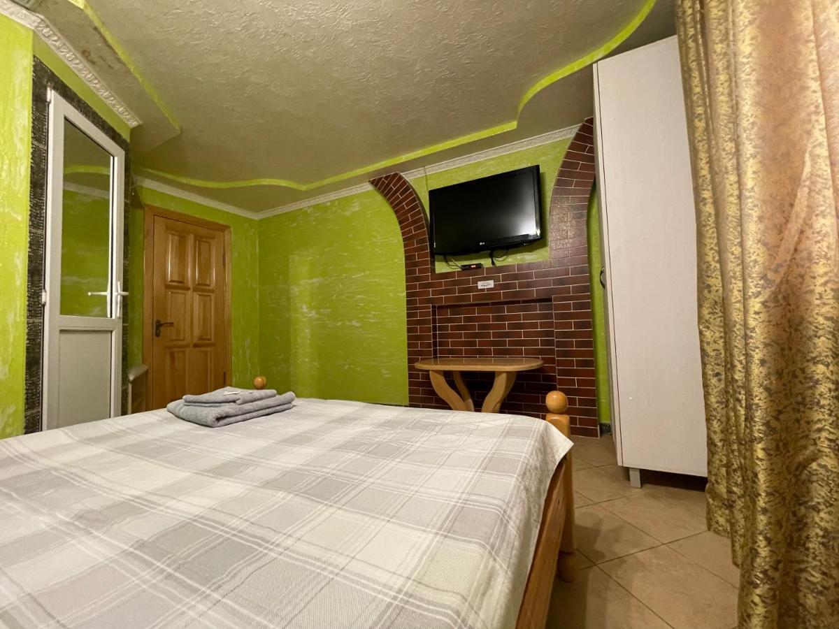 Villa Aeroport Розовый Дом Кишинев Екстериор снимка