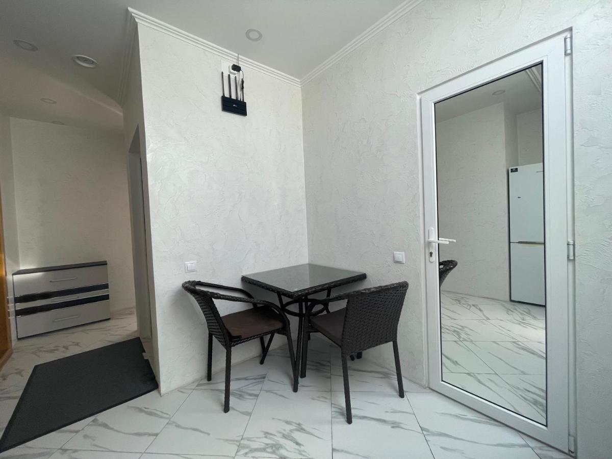 Villa Aeroport Розовый Дом Кишинев Екстериор снимка